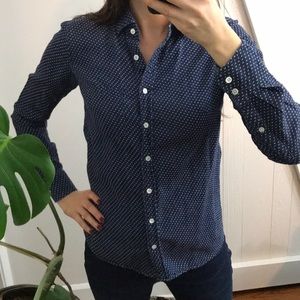 J crew 00 chamberay navy and white dot button down
